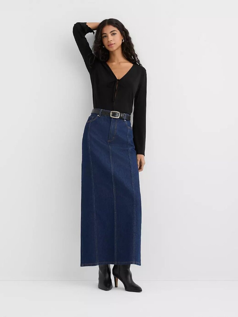 LOFT Rivete Seamed Denim Maxi Skirt in Nova Wash sz8